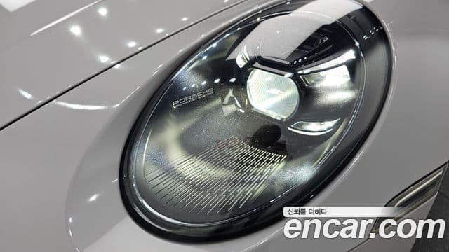 Porsche 911 2020 — ფოტო 29/30