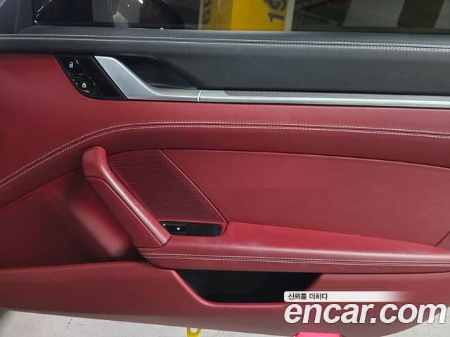 Porsche 911 2020 — ფოტო 28/30