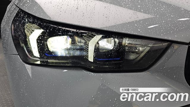 BMW 5 Series 2025 — Photo 24/34