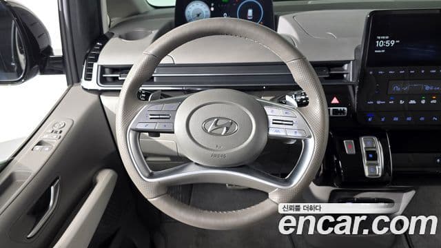 Hyundai Staria 2023 — Şəkil 13/20