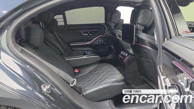 Mercedes-Benz S-Class 2021 — Photo 3/38