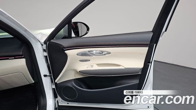 Genesis GV70 2025 — Photo 9/38