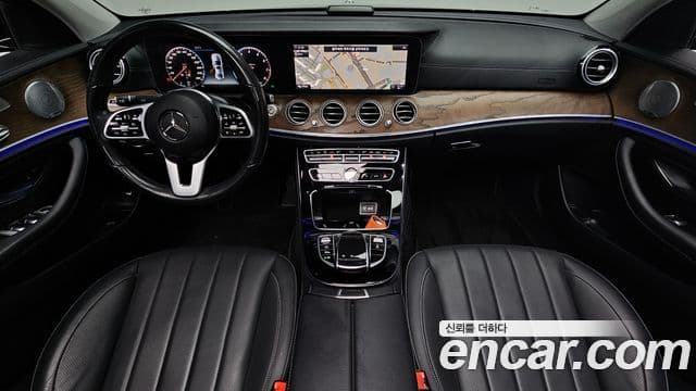 Mercedes-Benz E-Class 2018 — Фото 10/20