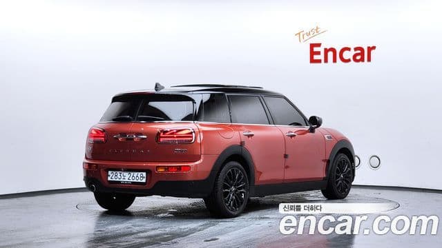 Mini Cooper Clubman 2020 — Фото 2/20