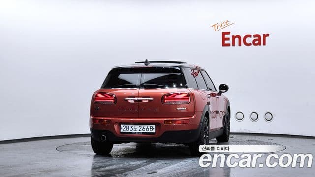 Mini Cooper Clubman 2020 — Фото 4/20