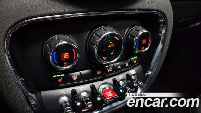 Mini Cooper Clubman 2020 — Фото 7/20