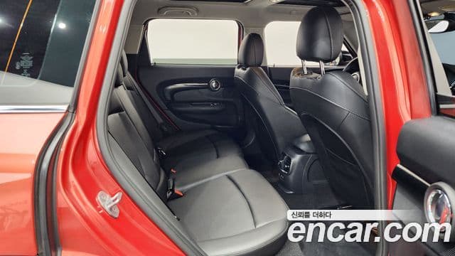 Mini Cooper Clubman 2020 — Фото 11/20