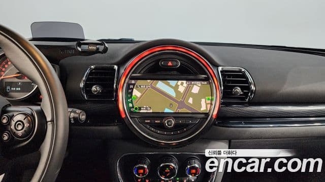 Mini Cooper Clubman 2020 — Фото 12/20