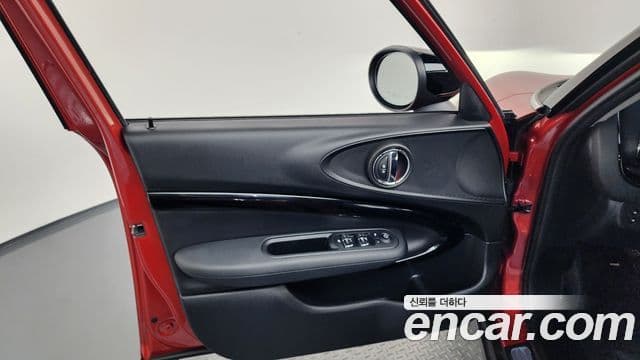 Mini Cooper Clubman 2020 — Şəkil 31/34