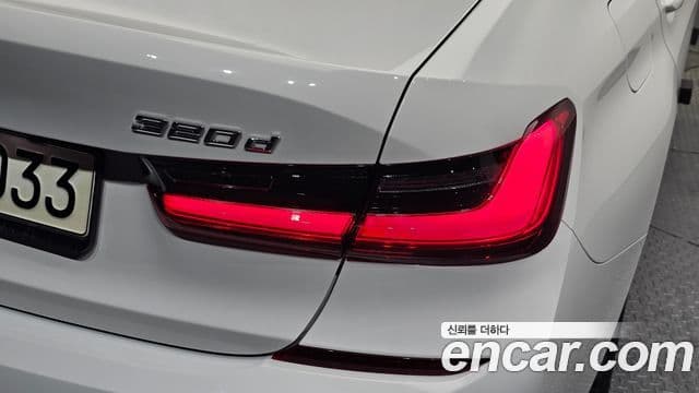BMW 3 Series 2021 — ფოტო 6/33