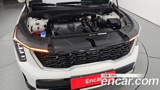 Kia Sorento 2023 — ფოტო 6/20