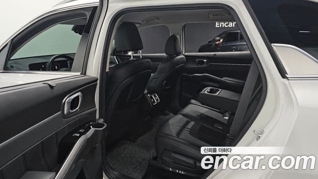 Kia Sorento 2023 — ფოტო 12/20