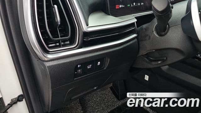 Kia Sorento 2023 — ფოტო 17/20