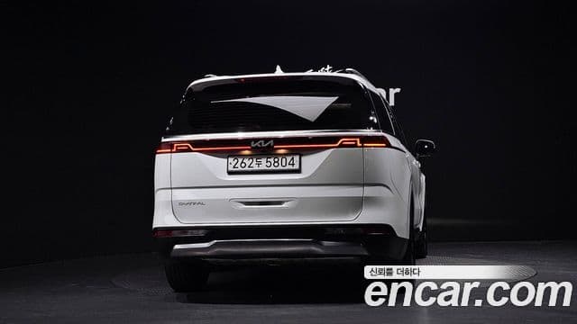 Kia Carnival 2023 — ფოტო 4/20