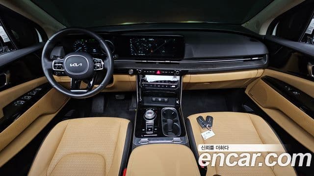 Kia Carnival 2023 — ფოტო 7/20