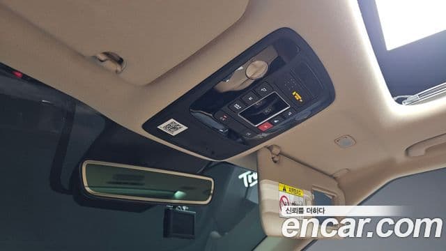 Kia Carnival 2023 — ფოტო 20/20