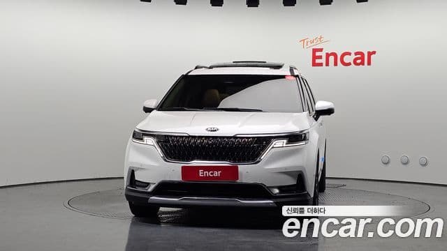 Kia Carnival 2021 — Фото 2/20
