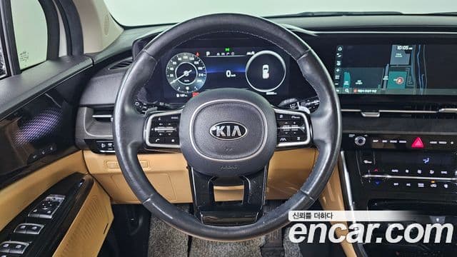 Kia Carnival 2021 — Фото 13/20
