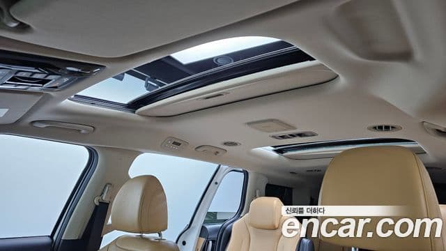 Kia Carnival 2021 — Фото 17/20