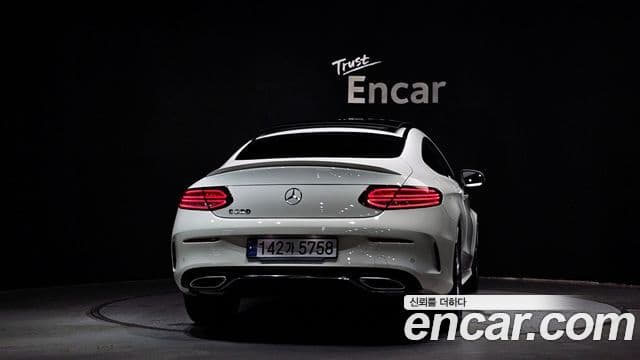 Mercedes-Benz C-Class 2023 — Фото 4/20