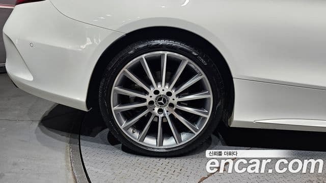 Mercedes-Benz C-Class 2023 — Фото 5/20