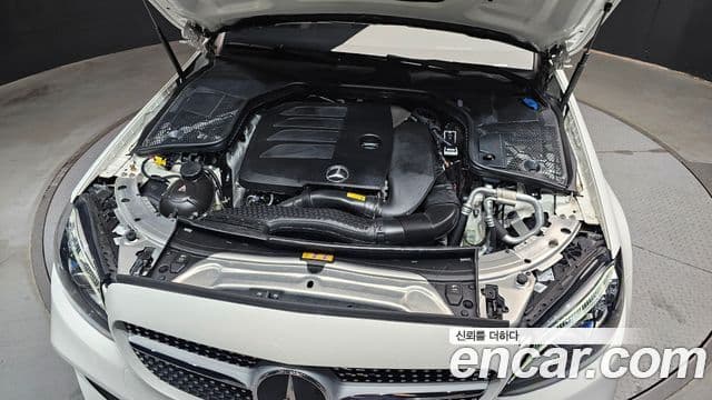 Mercedes-Benz C-Class 2023 — Фото 6/20