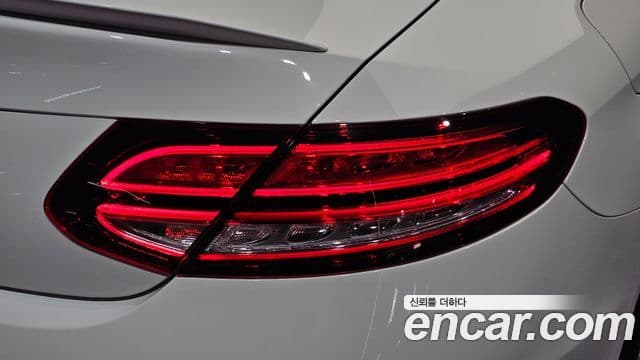 Mercedes-Benz C-Class 2023 — Photo 21/30