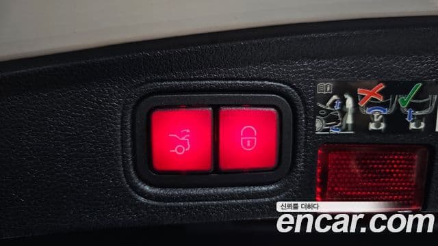 Mercedes-Benz C-Class 2023 — Photo 22/30