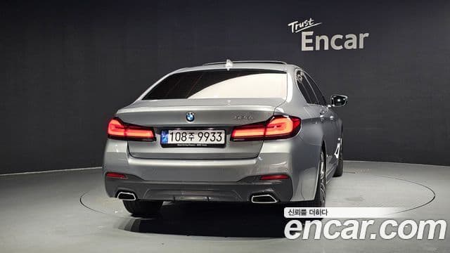 BMW 5 Series 2023 — ფოტო 4/20