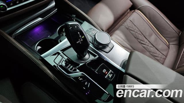 BMW 5 Series 2023 — ფოტო 9/20