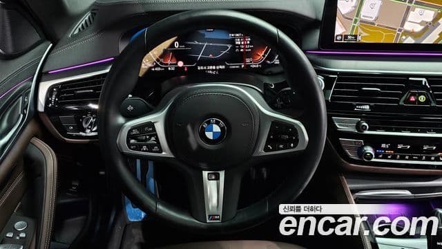 BMW 5 Series 2023 — ფოტო 13/20