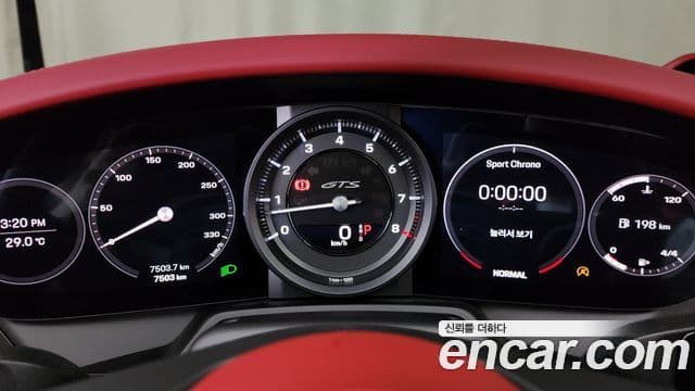 Porsche 911 2023 — Şəkil 8/20