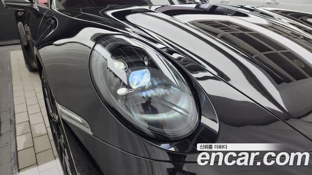Porsche 911 2023 — Photo 6/33