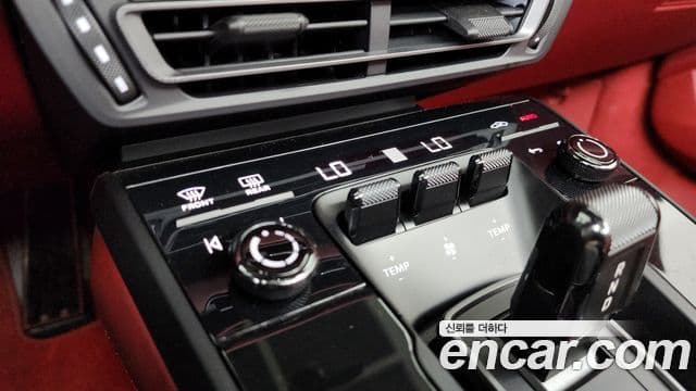 Porsche 911 2023 — Photo 30/33