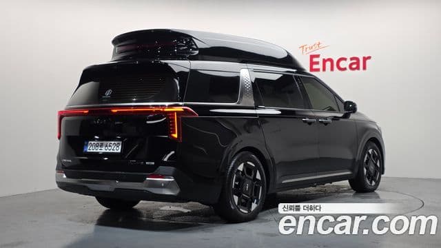Kia Carnival 2025 — Şəkil 2/20