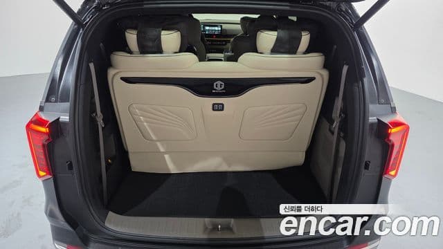 Kia Carnival 2025 — Şəkil 19/20