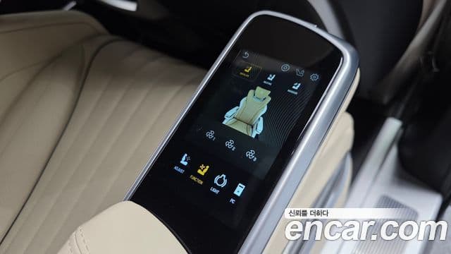 Kia Carnival 2025 — ფოტო 35/36