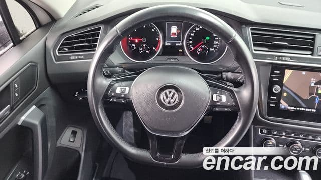 Volkswagen Tiguan 2019 — Şəkil 13/20