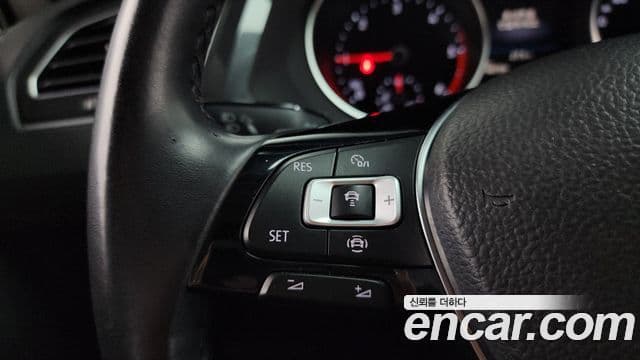 Volkswagen Tiguan 2019 — Şəkil 16/20