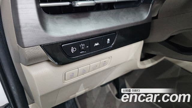 Kia Carnival 2023 — фото 20 из 20