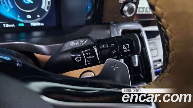 Kia Sorento 2023 — Şəkil 16/20