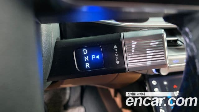 Hyundai Grandeur 2022 — ფოტო 9/20