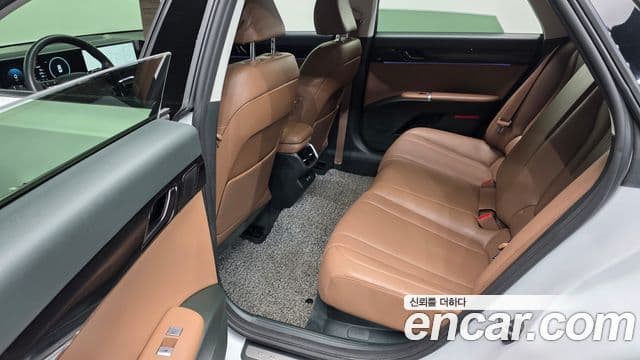 Hyundai Grandeur 2022 — ფოტო 12/20