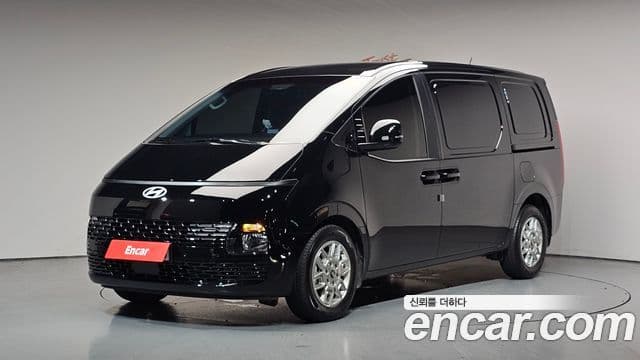 Hyundai Staria 2025 — Фото 1/20