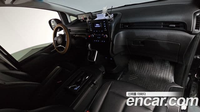Hyundai Staria 2025 — Фото 7/20