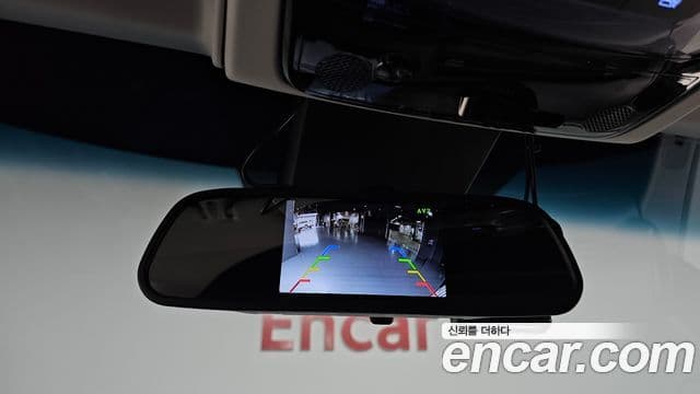Hyundai Staria 2025 — Фото 15/20