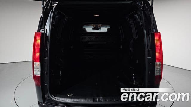 Hyundai Staria 2025 — Фото 20/20