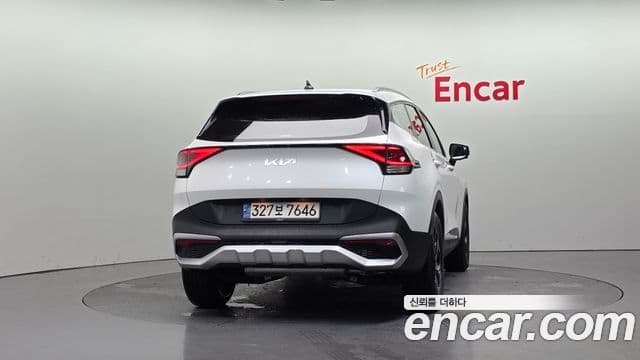 Kia Sportage 2022 — ფოტო 4/20