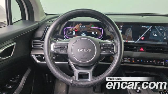 Kia Sportage 2022 — ფოტო 14/20