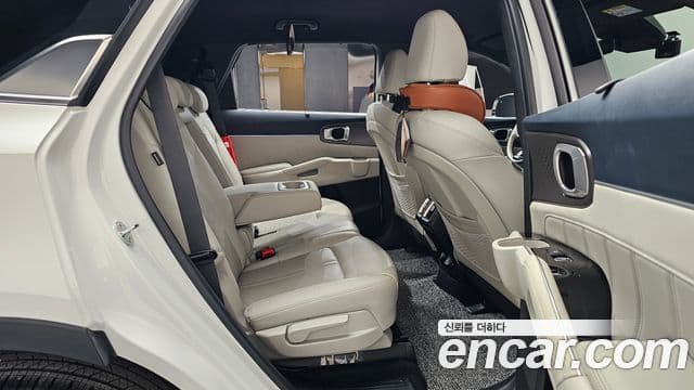 Kia Sorento 2024 — Şəkil 11/20